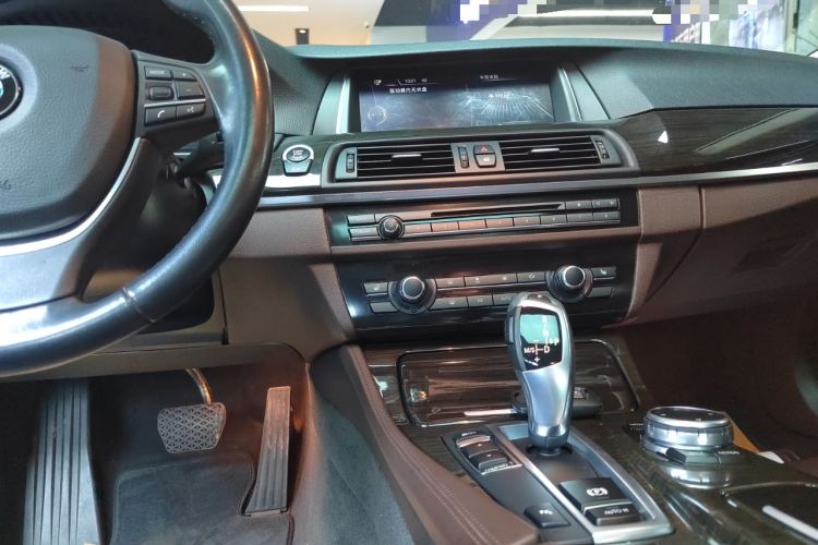 Used BMW 5 Series 2014 525Li Luxury Design Package
