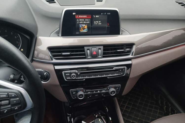 Used BMW X1 New Energy 2018 xDrive25Le Luxury Model Audio And AC Panel