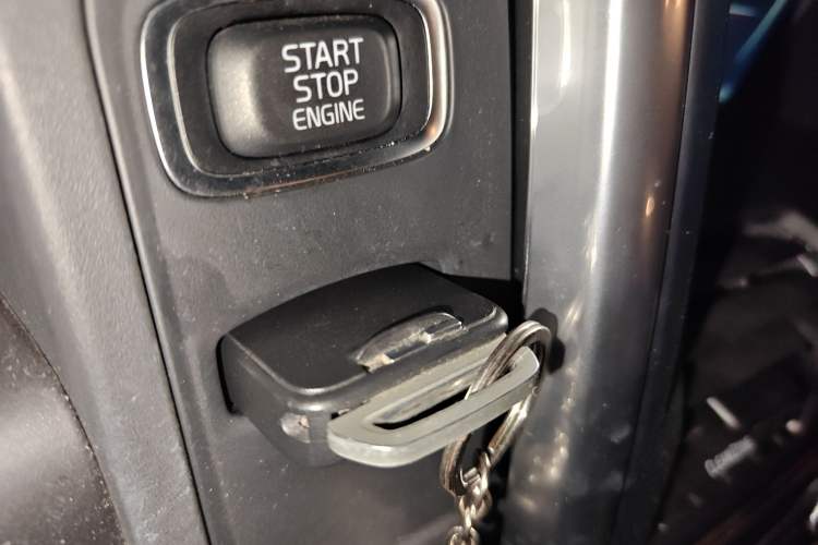 Used Volvo XC60 2017 T5 AWD Smart Upgrade Model