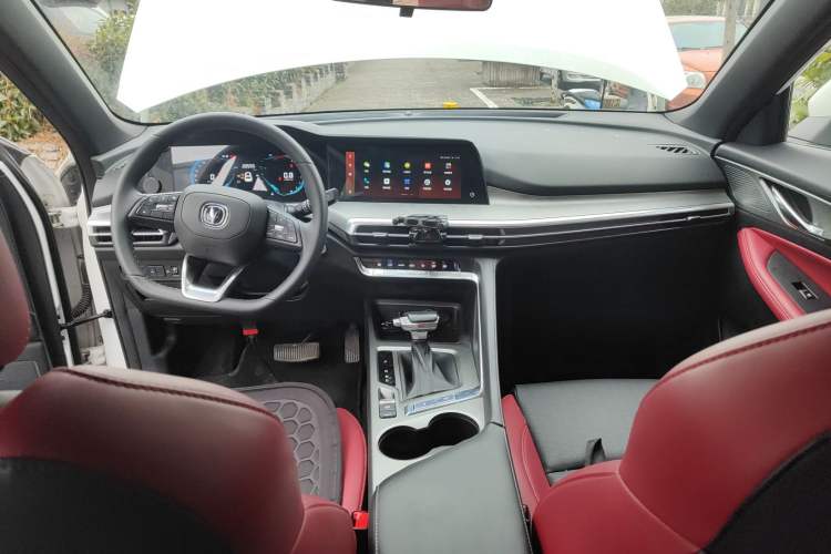 Used Changan CS35PLUS 2021 Revised Version Blue Whale NE 1.4T DCT Luxury Edition
