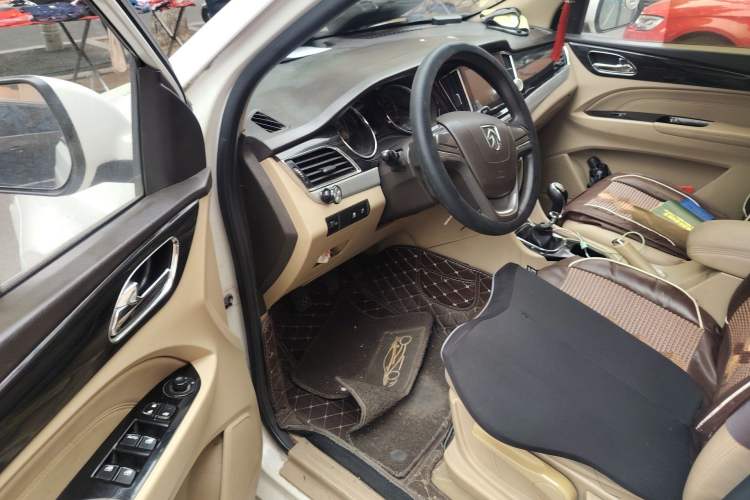 Used Baojun 730 2016 1.5L Manual Luxury Edition 7 Seats
