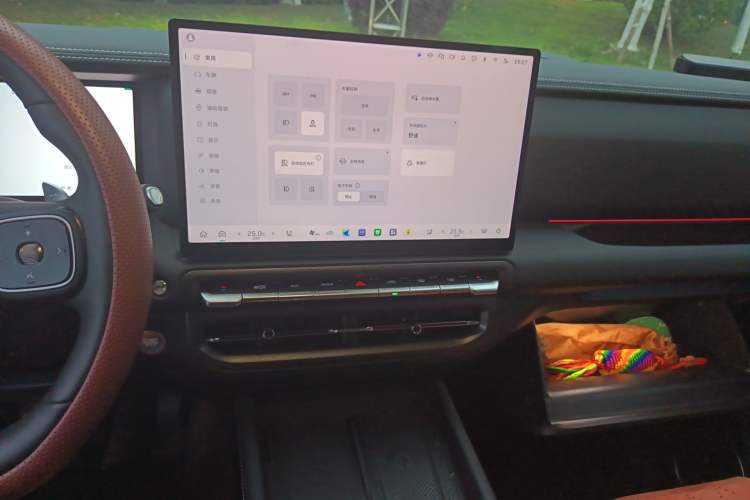 Used Tank 300 2025 2.0T Conqueror