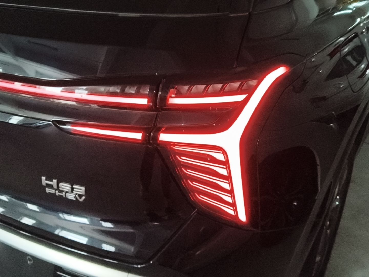 Hongqi HS3 PHEV 2024 PHEV 115km Jingwei Edition — снимка 9