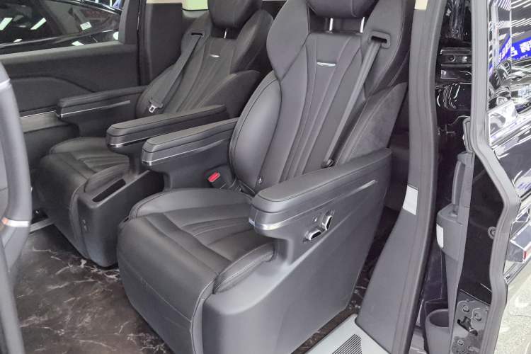 Used Hongqi HQ9 PHEV 2024 2.0T Four-Wheel Drive Business Edition