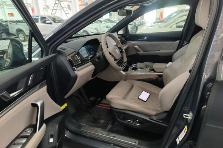 Used BYD Tang New Energy 2024 DM-i Glory Edition 200KM Flagship Model Driver Seat