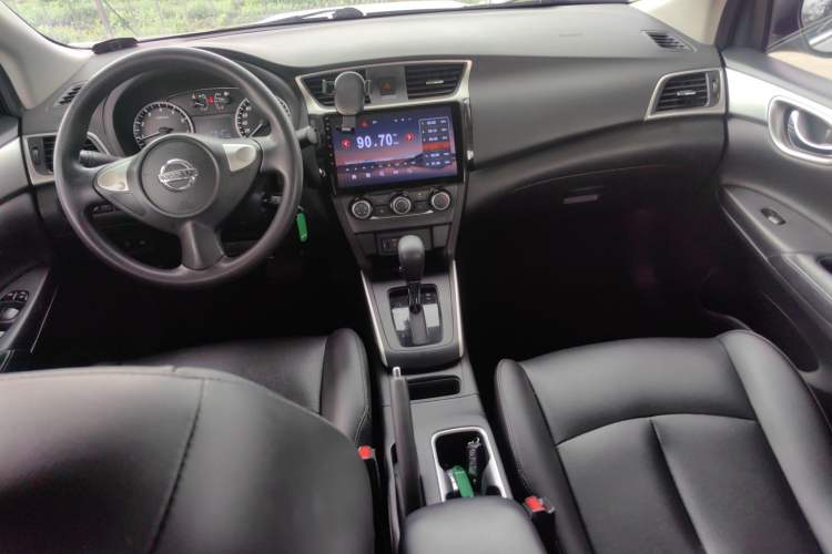 Used Nissan Sylphy 2021 Classic 1.6XE CVT Comfort Edition Center Console