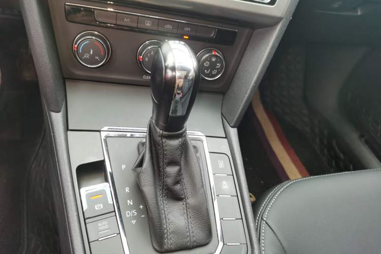 Used Volkswagen Lamando 2017 230TSI DSG Fashion Edition