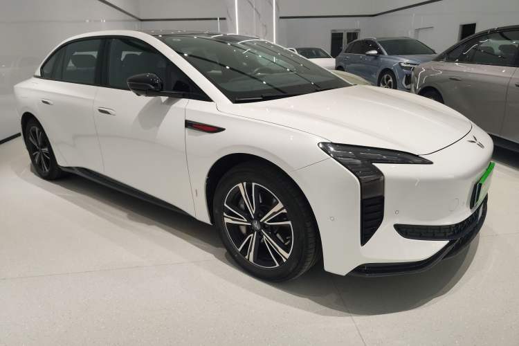 Used Hongqi EH7 2024 690 Pro
