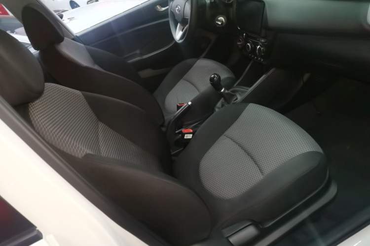 Used Hyundai Verna (older generation) 2017 1.4L Manual Refreshed Version China V Standard
