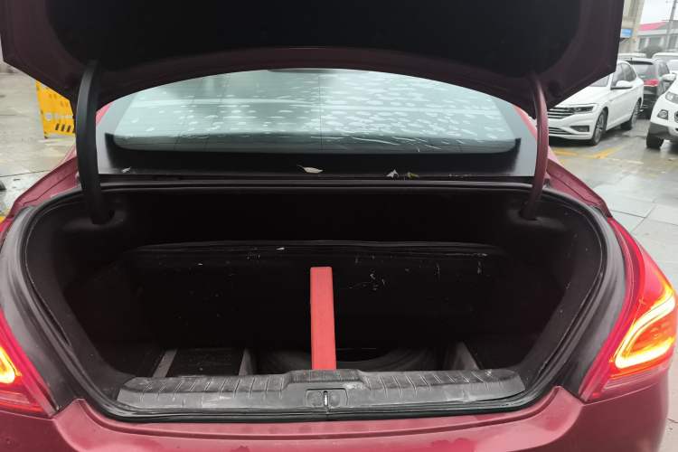 Used Peugeot 308 2014 Enjoy Edition Classic 1.6L Manual YouShang Model