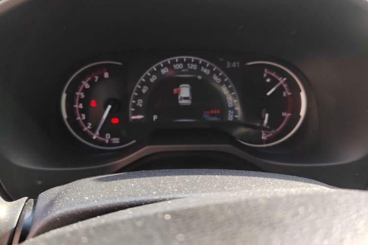 Used Toyota RAV4 2021 2.0L CVT Two-Wheel Drive Fashion Edition Odometer Close Up