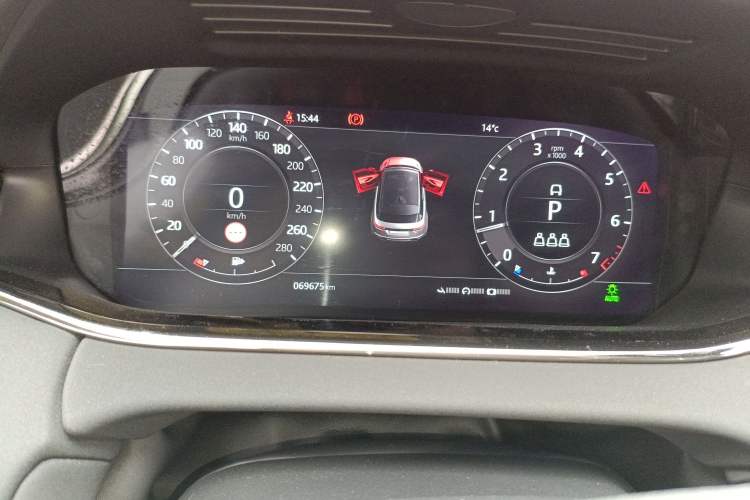 Used Land Rover Range Rover Evoque 2020 249 PS R-DYNAMIC SE Sport Technology Edition