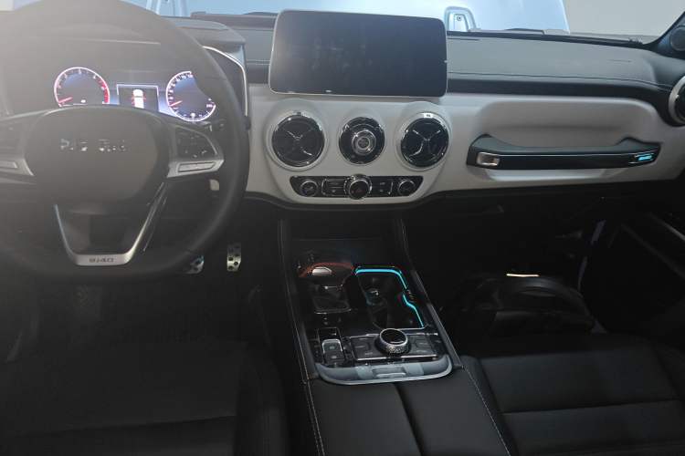 Used BAIC Off-Road BJ40 2024 2.0D Blade Hero Glory Edition
