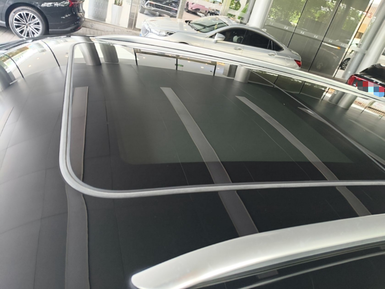 Hongqi E-HS9 2022 690 km Range Flagship Edition Six Seats — снимка 7