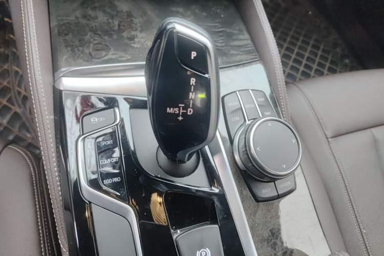 Used BMW 5 Series 2019 Restyled 525Li M Sport Package Gear Lever