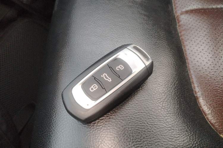 Used Geely Auto Emgrand 2017 Hatchback RS Million Edition 1.5L Manual Upward Version