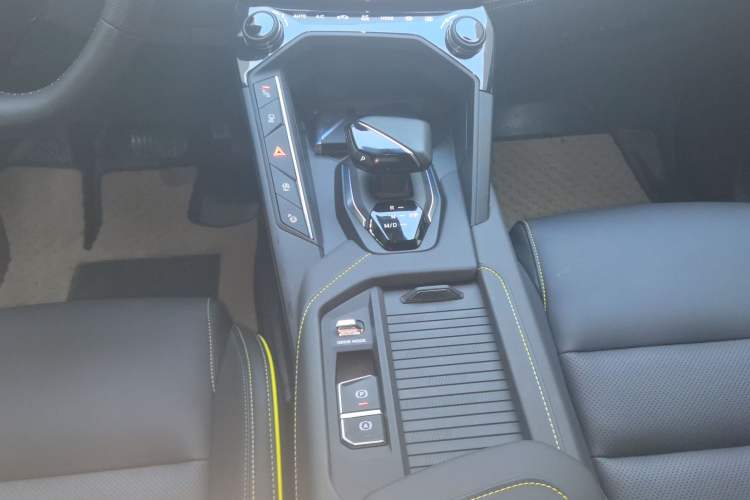 Used Lynk & Co 06 2023 Remix 1.5T Dynamic Halo