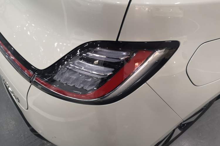 Used Baojun Cloud 2023 460 Max Lingxi Version Right Rear Taillight