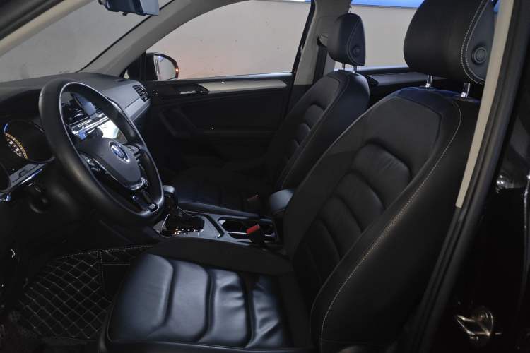 Used Volkswagen Tiguan L 2021 330TSI Automatic Two-Wheel Drive Smart Edition Left Front Seat