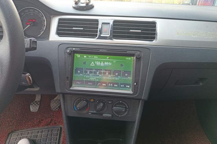 Used Skoda Rapid Spaceback 2016 Revised 1.6L Manual Chuanxing Edition Audio And AC Panel