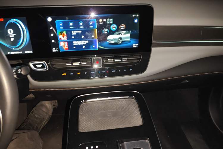 Used AION V 2020 80 Intelligent Technology Edition Audio And AC Panel