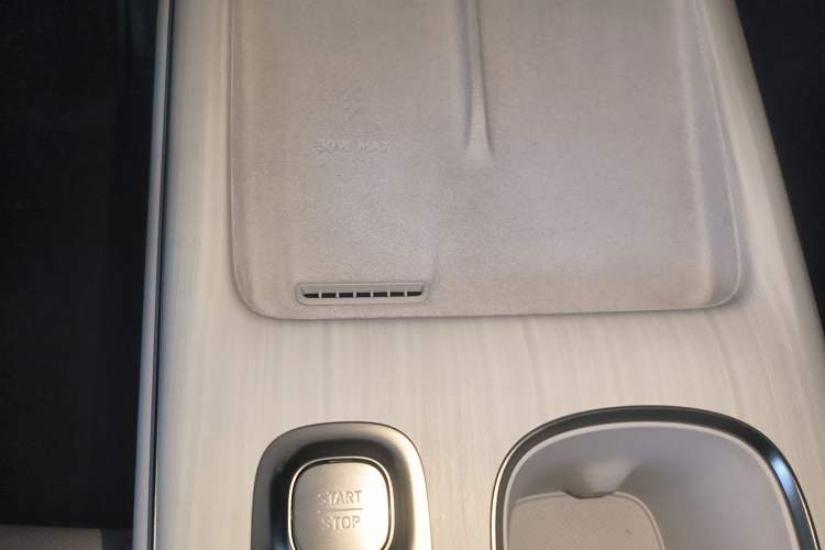 Used Xiaomi Auto SU7 2024 Rear-Drive Ultra-Long Range Advanced Pro-Level Intelligent Driving Version
