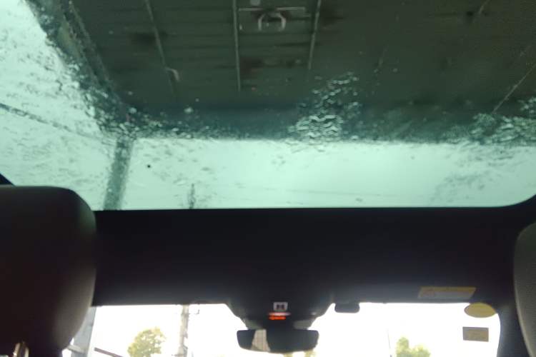 Used Land Rover Range Evoque 2020 249 PS R-DYNAMIC S Black Edition Sport Version Headliner