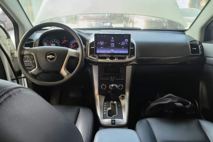 Used Chevrolet Captiva 2014 2.4L Two-Wheel Drive Urban Version 7 Seats
