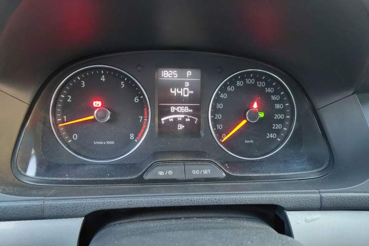 Used Volkswagen Gran Lavida 2013 1.6L Automatic Comfort Model Odometer Close Up