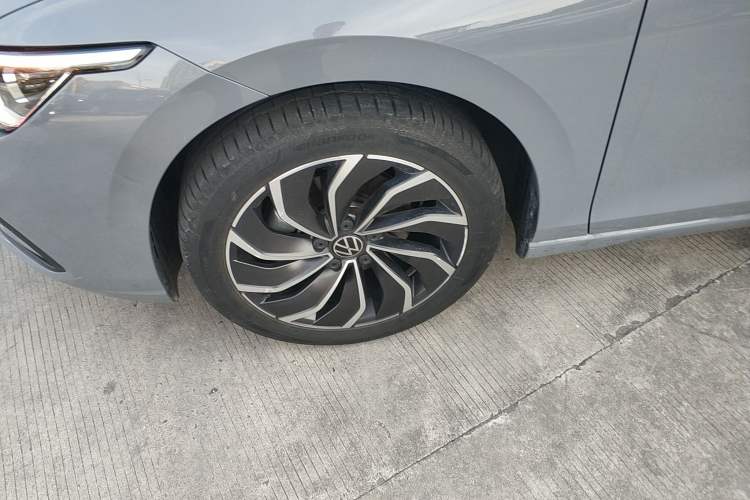 Used Volkswagen Golf 2023 Facelift 280TSI DSG Pro
