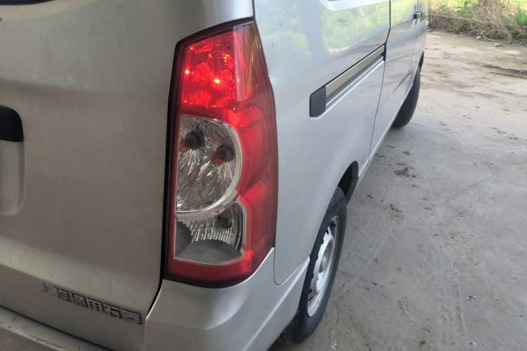 Used Wuling Rongguang 2020 1.2L S Base Model China VI Right Rear Taillight