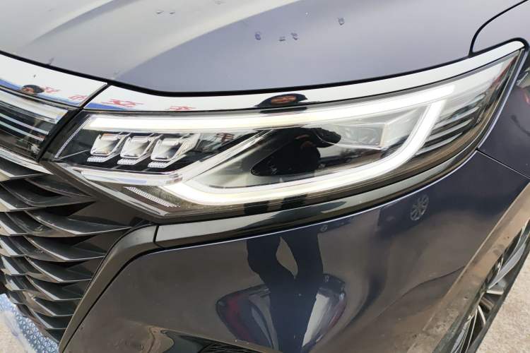 Used Roewe iMAX8 2022 400TGI Celebration Edition