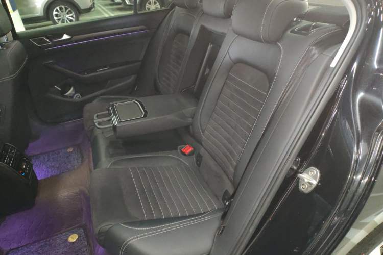 Used Volkswagen Magotan 2020 380TSI DSG Luxury Version Left Rear Seat