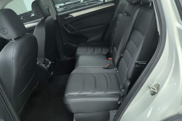 Used Volkswagen Tiguan L 2021 330TSI Automatic Two-Wheel Drive Smart Edition Left Rear Seat