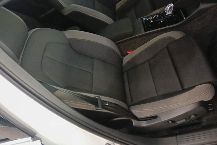 Used Volvo XC40 2024 B3 Zhiyuan Luxury Edition