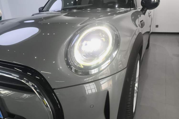 Used MINI 2022 1.5T COOPER Classic Edition Five-Door Version Left Front Headlight