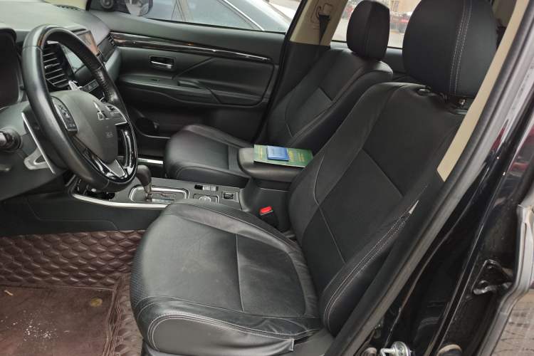 Used Mitsubishi Outlander 2018 2.4L 4x4 Elite Edition 5 Seats