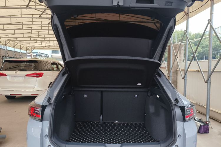 Used Volkswagen ID.4 CROZZ 2024 PURE+ model Trunk