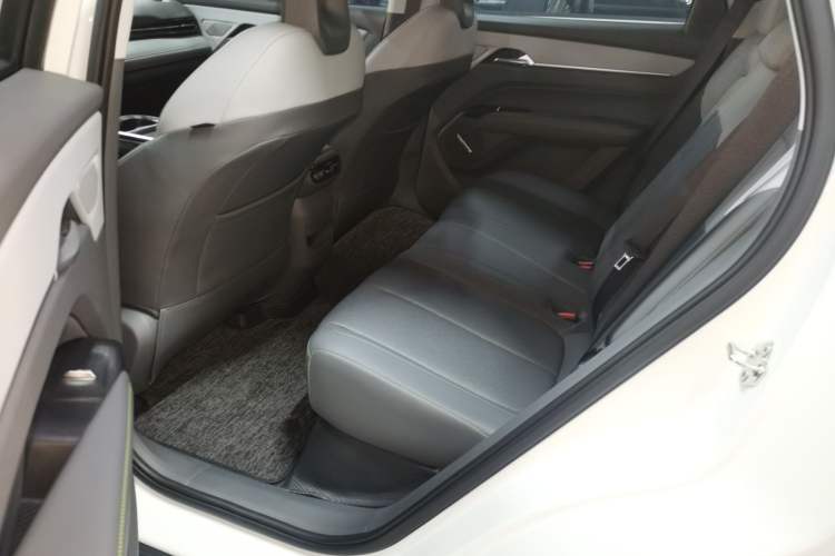 Used Bestune Yueyi 03 2025 445km Joyful Edition