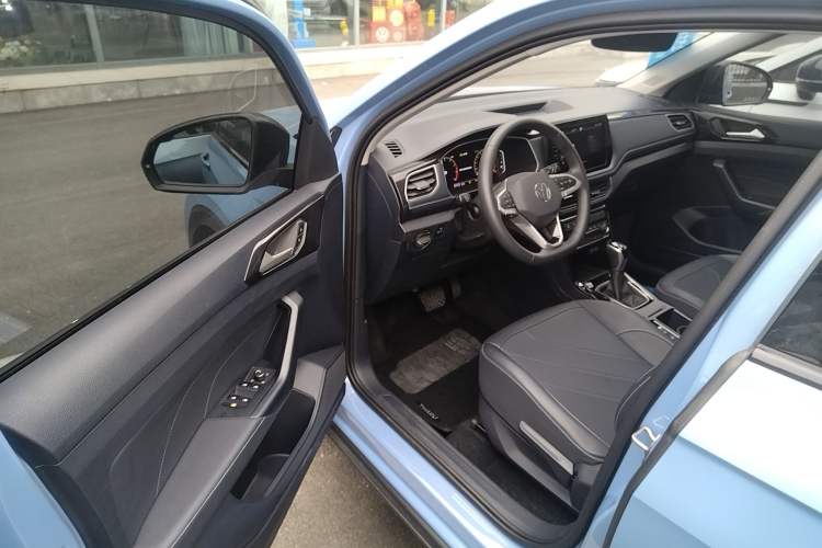 Used Volkswagen Tharu 2025 NewRui 300TSI Prestige Edition