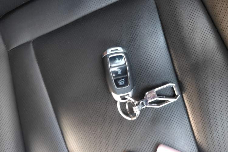 Used Hyundai ix35 2023 Musso 2.0L Deluxe Edition DLX Vehicle Key