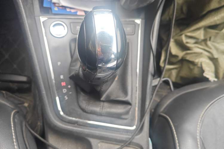 Used Volkswagen Lavida 2017 1.6L Automatic Comfort Edition
