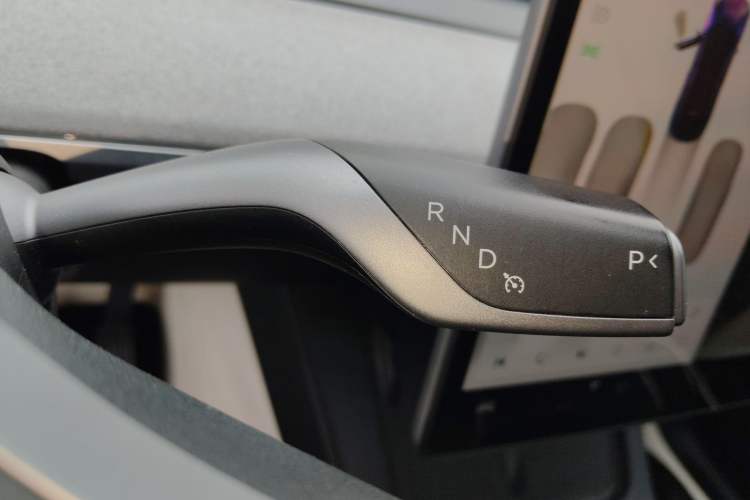 Used Tesla Model Y 2024 Long-Range All-Wheel-Drive Version