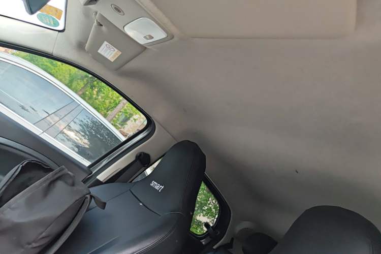 Used smart forfour 2018 1.0L 52 kW Dynamic Edition Headliner