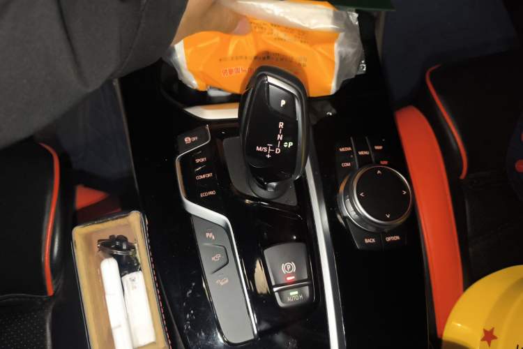 Used BMW X4 2021 xDrive 25i M Sport Night Edition package Gear Lever