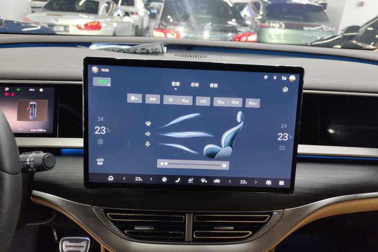 Used Denza D9 2025 DM-i Intelligent Drive 1020 Four-Wheel Drive Flagship Model