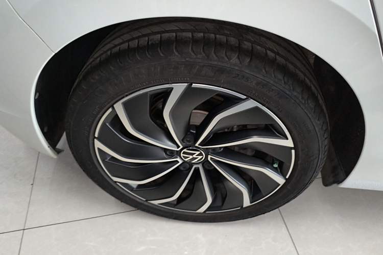 Used Volkswagen Golf 2021 280TSI DSG Pro Right Rear Wheel Hub