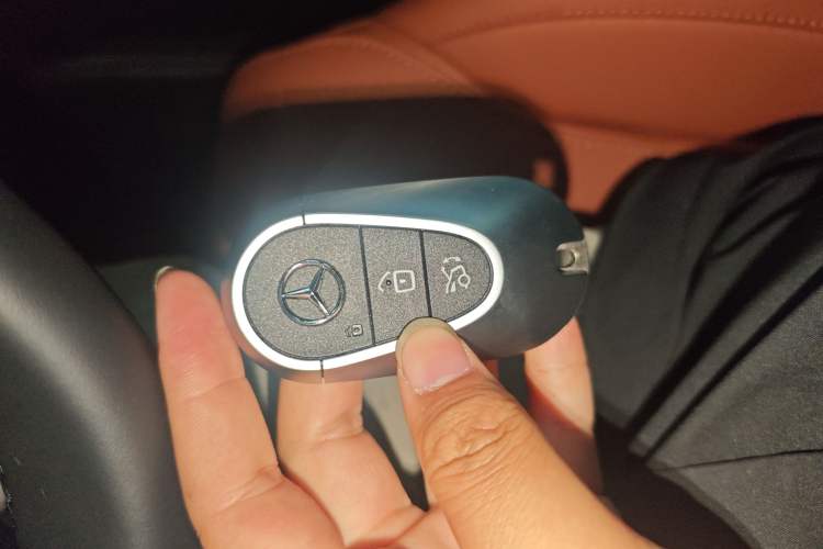 Used Mercedes-Benz GLC 2023 Refreshed GLC 300 L 4MATIC Dynamic Edition 5 Seats Vehicle Key