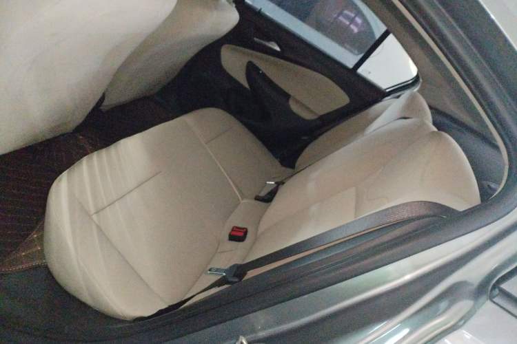 Used Buick Excelle 2018 15N CVT Elite Edition Left Rear Seat