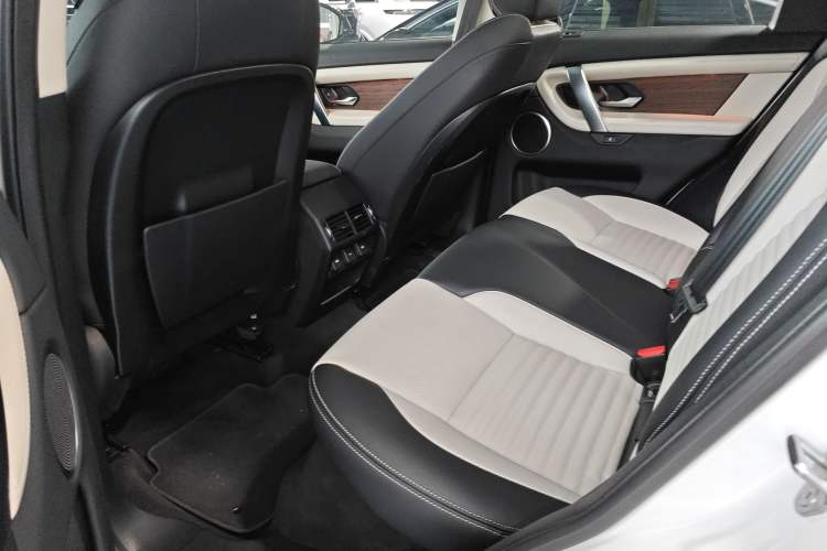 Used Land Rover Discovery Sport New Energy 2022 Facelifted P300e Plug-in Hybrid Electric Version